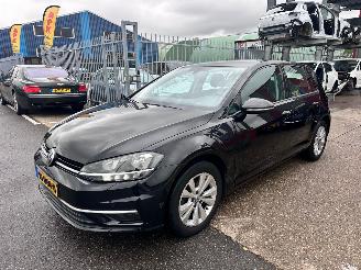 Voiture accidenté Volkswagen Golf 1.0 TSI 2018/10