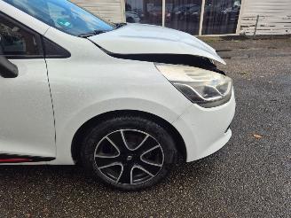 Renault Clio 0.9 TCe EXPERSSION picture 11