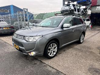 Auto incidentate Mitsubishi Outlander 2.0 PHEV EXECUTIVE EDITION PLUG IN 2014/4