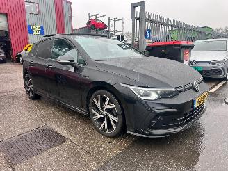 Volkswagen Golf 1.5  R LINE / eTSI / DSG / PANO / HEAD UP / VOLLE AUTO picture 3