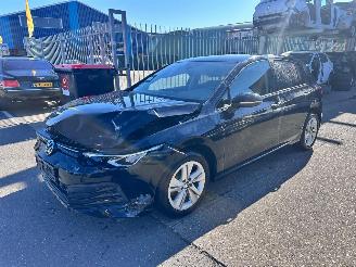 Damaged car Volkswagen Golf 1.5 e-TSI / DSG / 2021/12
