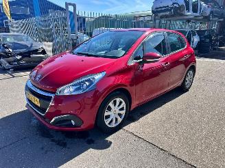 krockskadad bil auto Peugeot 208 1.2 BLUE LION 2017/12