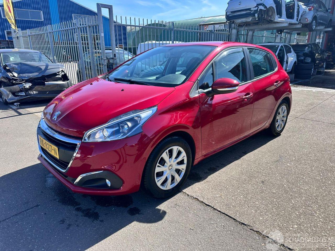 Peugeot 208 1.2 BLUE LION