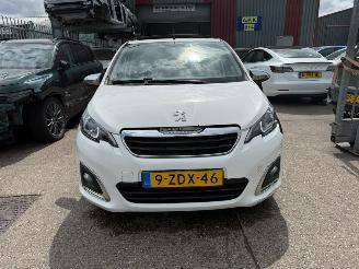 Peugeot 108 1.0 e-VTi Premiere TOP picture 3