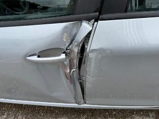 Peugeot 208 1.2 VTI ACTIVE picture 18