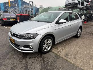 krockskadad bil auto Volkswagen Polo 1.0 TSI / DSG / 2018/5