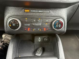 Ford Focus 1.0 ECOBOOST AUTOMAAT / TITANIUM / X BUSINESS picture 12