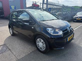 skadebil auto Volkswagen Up! 1.0 MOVE UP BLUEMOTION 2016/4