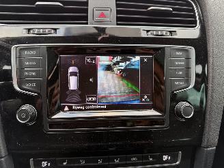 Volkswagen Golf 1.6 TDI / DSG / PANO / HIGHLINE picture 12