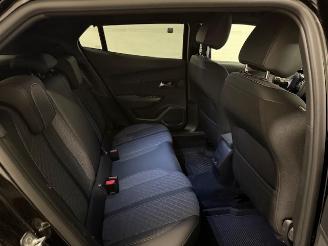 Peugeot 2008  picture 13
