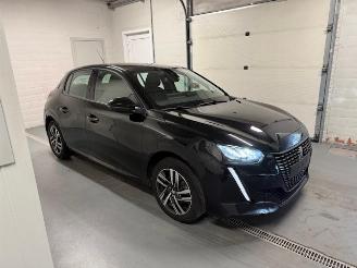 Unfallwagen Peugeot 208 AIRBAG OK 2020/8