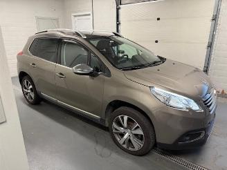 skadebil auto Peugeot 2008 // NUR 35000 KM // 2015/6