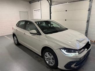 krockskadad bil auto Volkswagen Polo HIGHLINE 2024/2