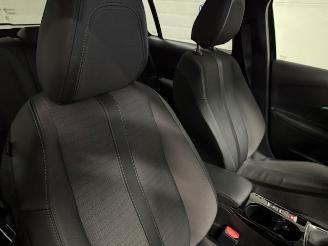 Peugeot 208  picture 14