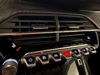 Peugeot 208  picture 18
