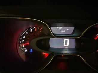 Renault Captur  picture 15