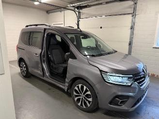 Auto incidentate Renault Kangoo  2023/7