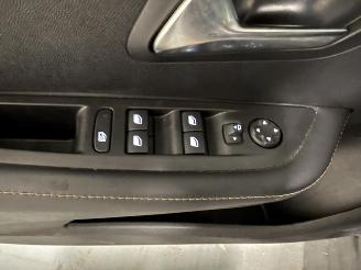 Peugeot 208  picture 10