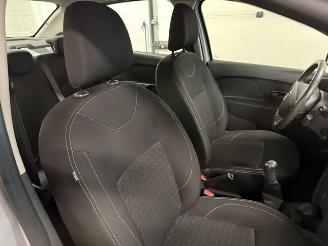 Dacia Logan  picture 11