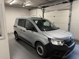 Schadeauto Renault Kangoo  2024/2