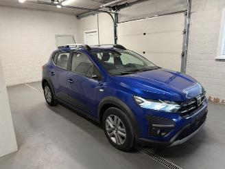 krockskadad bil auto Dacia Sandero  2022/1