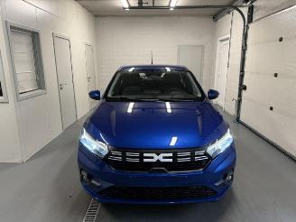 Dacia Sandero  picture 2