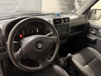 Suzuki Jimny  picture 11