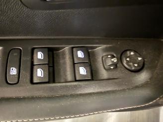 Peugeot 208  picture 9