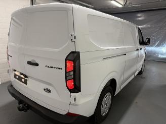 Ford Transit  picture 6