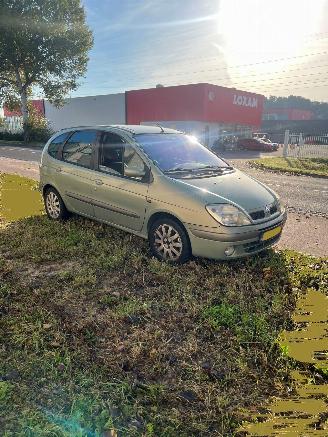 Renault   picture 4