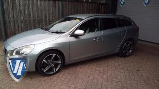 Vrakbiler auto Volvo V-60 V60 I (FW/GW), Combi, 2010 / 2018 1.6 DRIVe 2011
