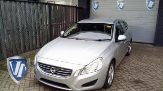 Vrakbiler auto Volvo V-60 V60 I (FW/GW), Combi, 2010 / 2018 1.6 DRIVe 2012