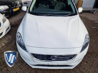 demontáž osobní automobily Volvo V-40 V40 (MV), Hatchback 5-drs, 2012 / 2019 1.6 D2 2013/5