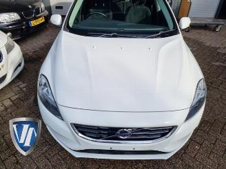 demontáž osobní automobily Volvo V-40 V40 (MV), Hatchback 5-drs, 2012 / 2019 1.6 D2 2013/5