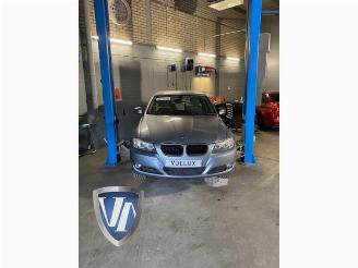 Uttjänta bilar auto BMW 3-serie 3 serie (E90), Sedan, 2005 / 2011 318i 16V 2009/10