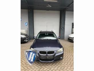 Damaged car BMW 3-serie 3 serie Touring (E91), Combi, 2004 / 2012 318i 16V 2009/10