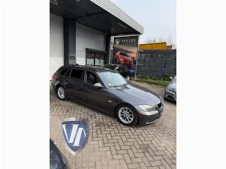 Vrakbiler auto BMW 3-serie  2008/9
