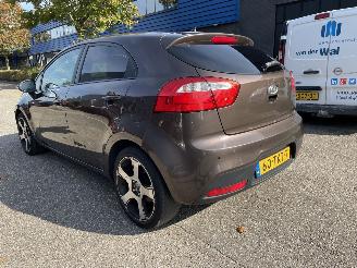 Auto incidentate Kia Rio 1.2 tdi 5drs 2012/6