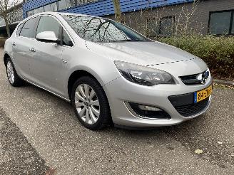 Opel Astra 1.4T Cosmo picture 3