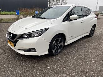 Damaged car Nissan Leaf visia 40kw 2019/12