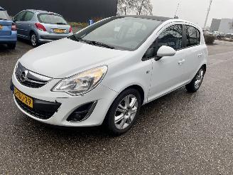 Opel Corsa 1.4 5drs picture 2