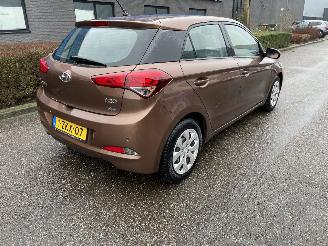 Hyundai I-20 1.2 5drs airco picture 4