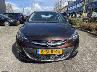 Opel Astra 1.4T 103KW Sedan picture 2