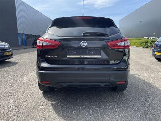 Unfallwagen Nissan Qashqai 1.6 d 96kw Aut. 2015/10