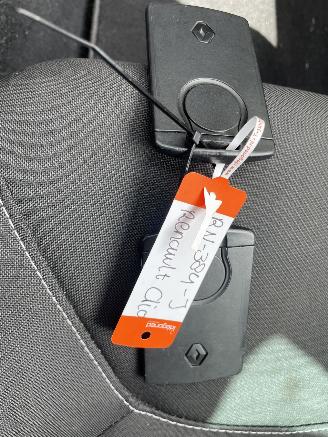 Renault Clio 5drs airco picture 19