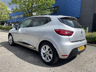 skadebil auto Renault Clio 5drs airco 2018/5