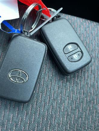 Toyota Yaris 1.3 5drs picture 19