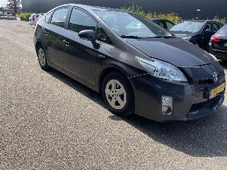 Damaged car Toyota Prius 1.8 hybrid 2011/4
