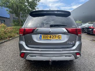 Mitsubishi Outlander 2.4 plug in hybrid picture 5