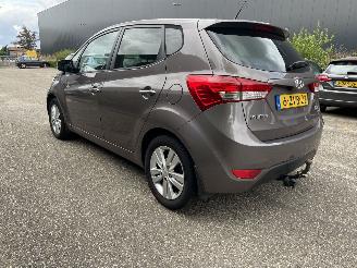 uszkodzony samochody osobowe Hyundai Ix20 1.4 airco 2015/5